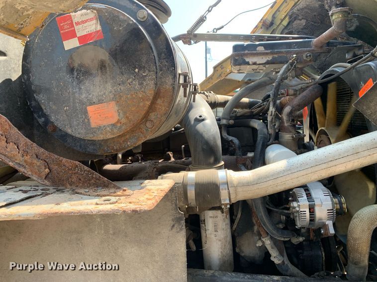 image for item LH9735 1994 Ford L8000  dump truck