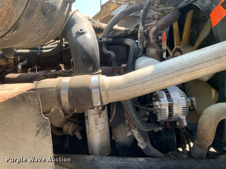 image for item LH9735 1994 Ford L8000  dump truck