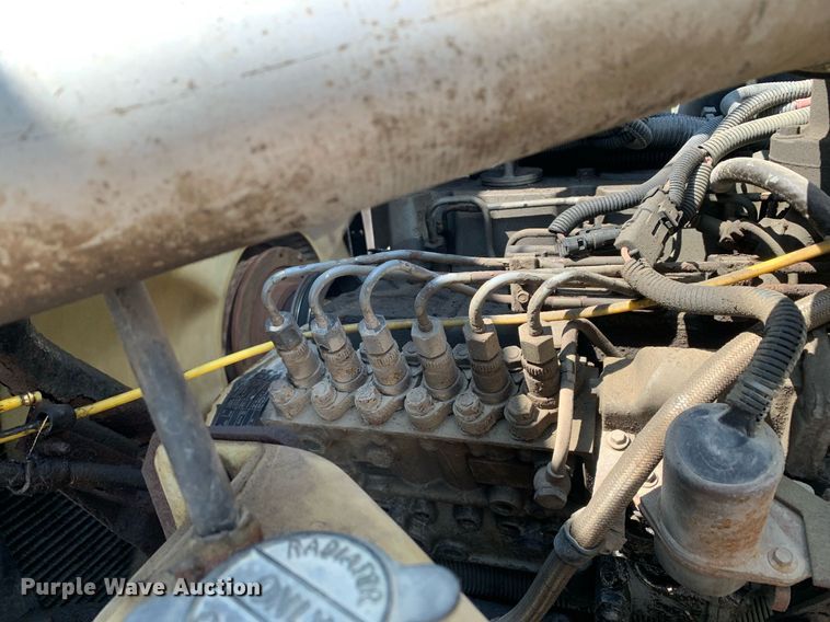 image for item LH9735 1994 Ford L8000  dump truck