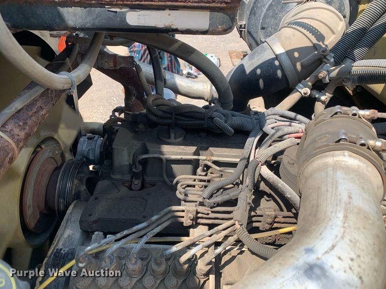 image for item LH9735 1994 Ford L8000  dump truck