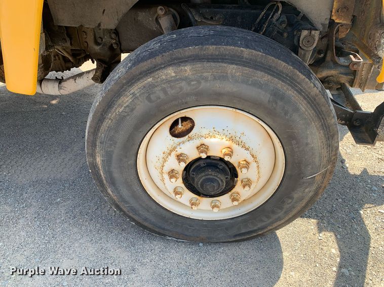 image for item LH9735 1994 Ford L8000  dump truck