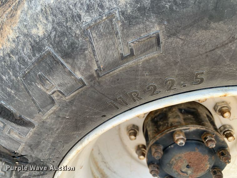 image for item LH9735 1994 Ford L8000  dump truck