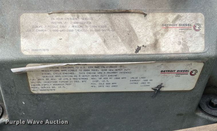 image for item LJ9682 2004 Freightliner Century Class  semi truck