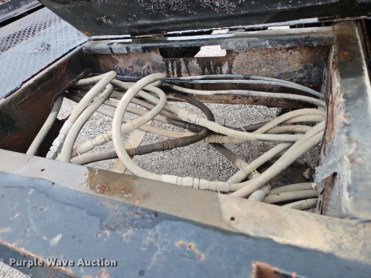 image for item LM9055 2007 Trail King TK70HT-482  drop deck equipment trailer