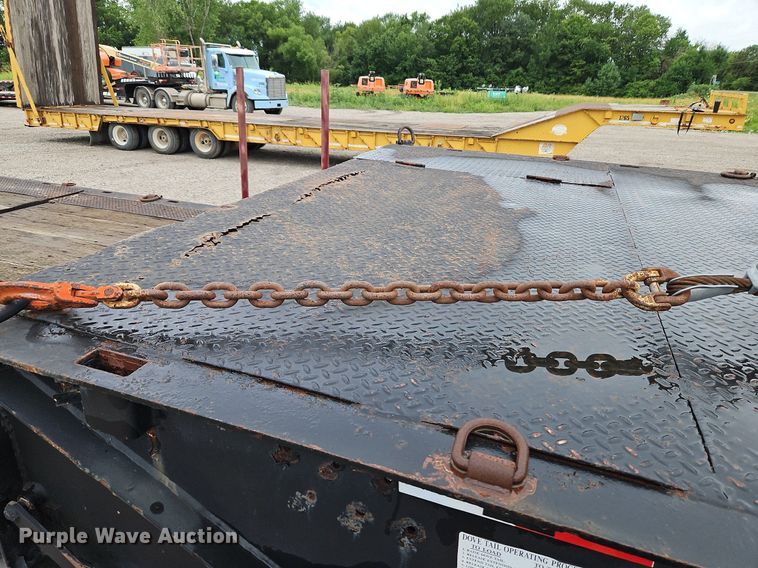 image for item LM9055 2007 Trail King TK70HT-482  drop deck equipment trailer