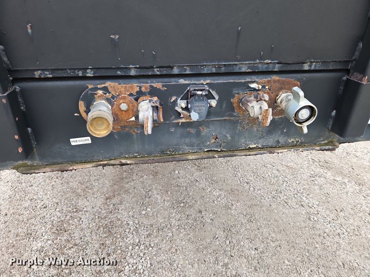 image for item LM9055 2007 Trail King TK70HT-482  drop deck equipment trailer