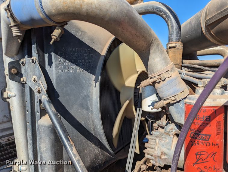 image for item LM9852 1996 Mack CH613  semi truck