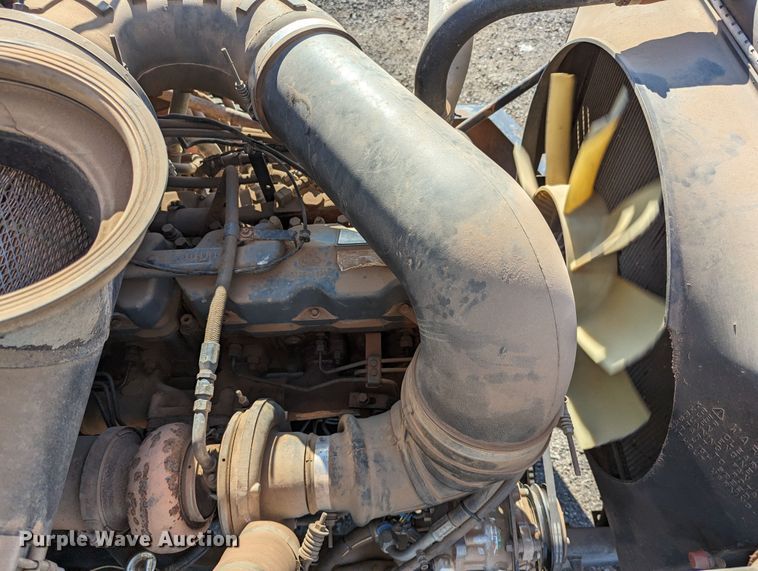 image for item LM9852 1996 Mack CH613  semi truck