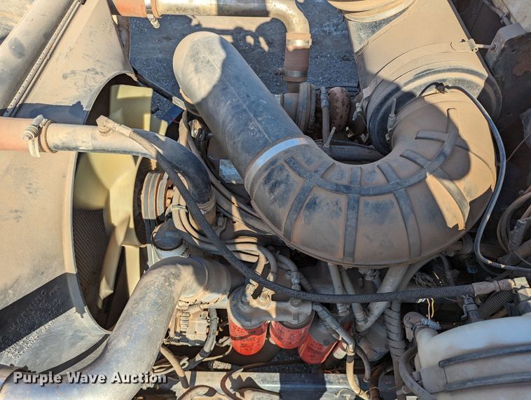 image for item LM9852 1996 Mack CH613  semi truck