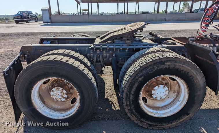 image for item LM9852 1996 Mack CH613  semi truck