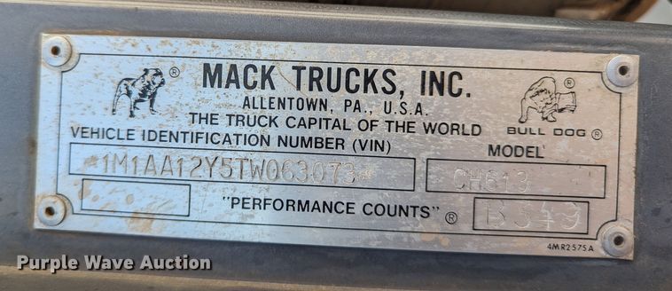 image for item LM9852 1996 Mack CH613  semi truck