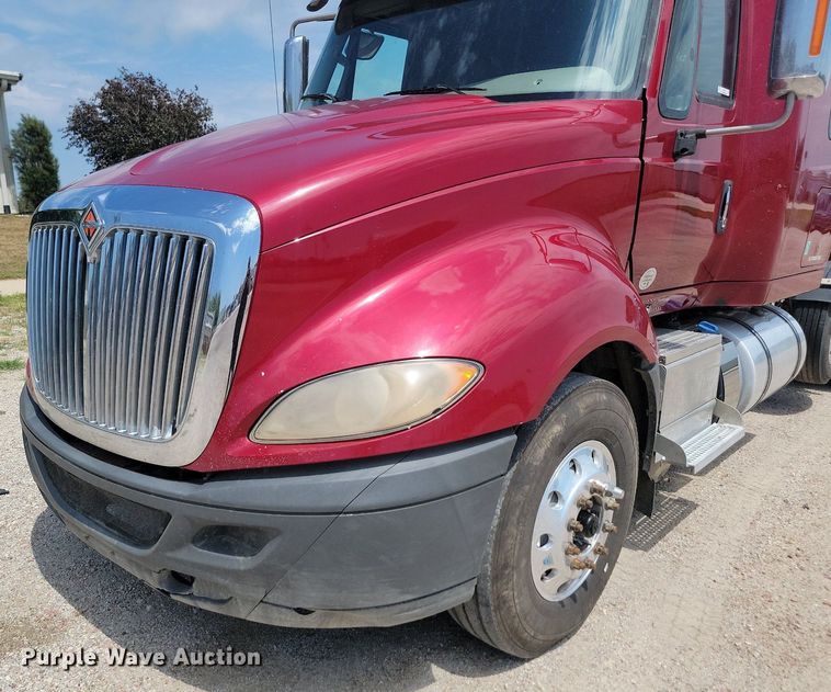 image for item LQ9057 2015 International ProStar  semi truck