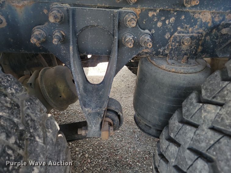 image for item LQ9057 2015 International ProStar  semi truck