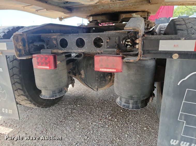 image for item LQ9057 2015 International ProStar  semi truck