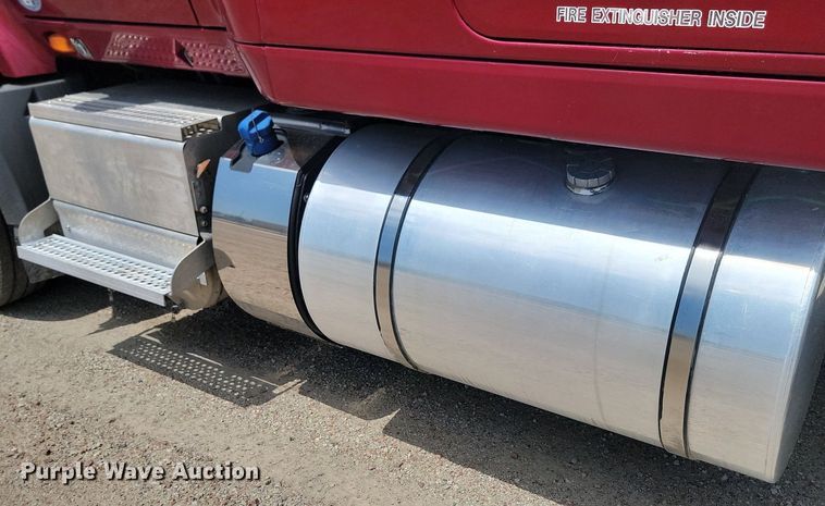 image for item LQ9057 2015 International ProStar  semi truck