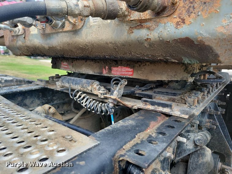 image for item LQ9057 2015 International ProStar  semi truck