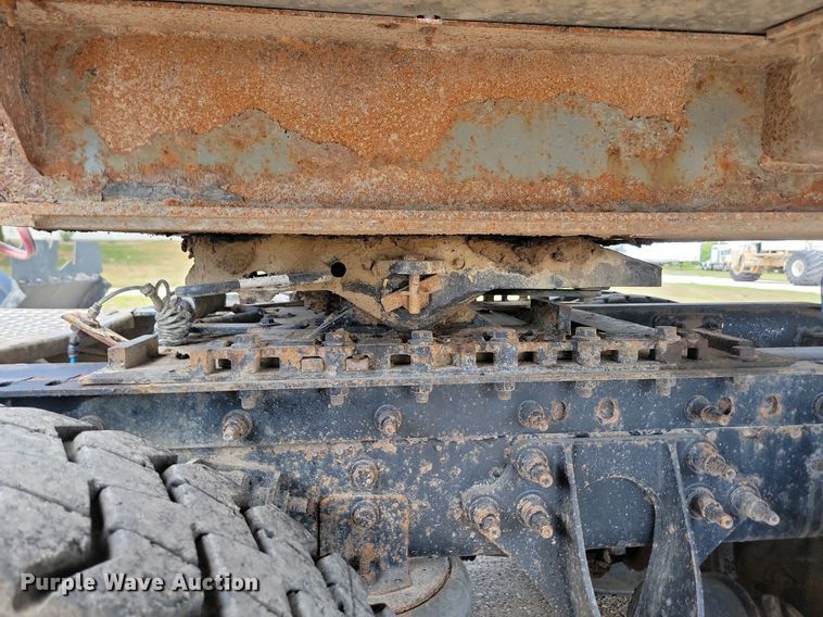 image for item LQ9057 2015 International ProStar  semi truck