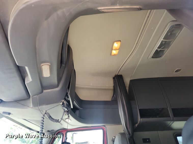 image for item LQ9057 2015 International ProStar  semi truck