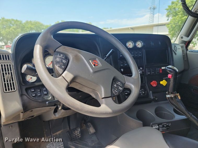 image for item LQ9057 2015 International ProStar  semi truck