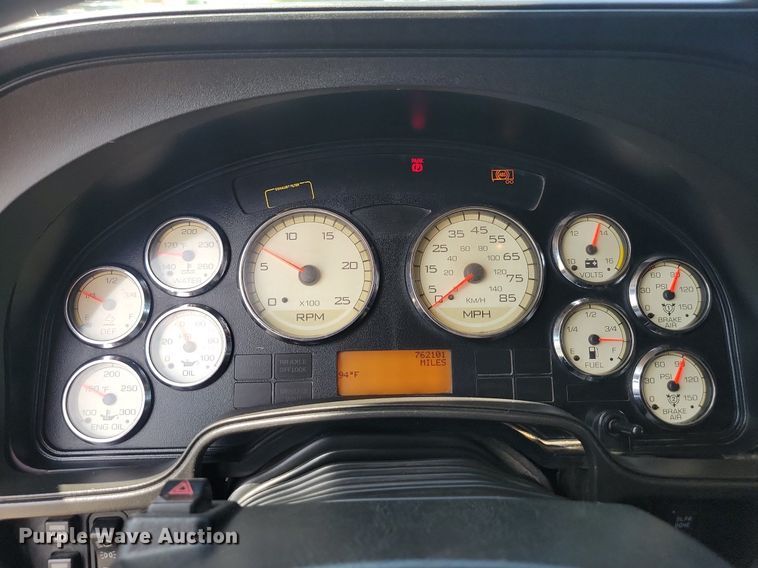 image for item LQ9057 2015 International ProStar  semi truck