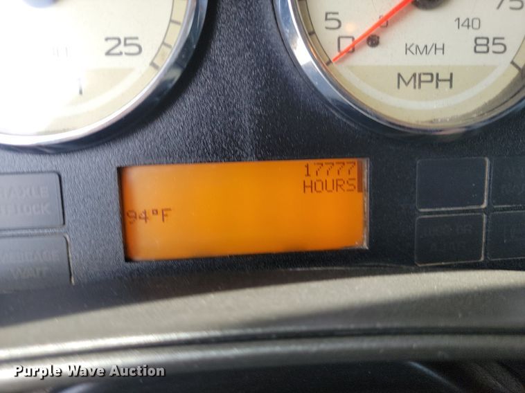 image for item LQ9057 2015 International ProStar  semi truck