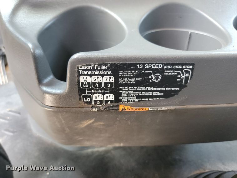 image for item LQ9057 2015 International ProStar  semi truck