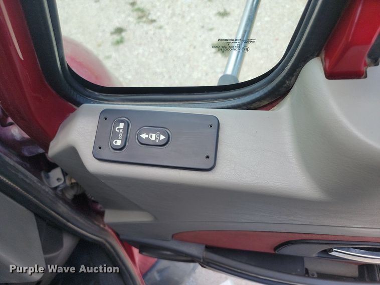 image for item LQ9057 2015 International ProStar  semi truck