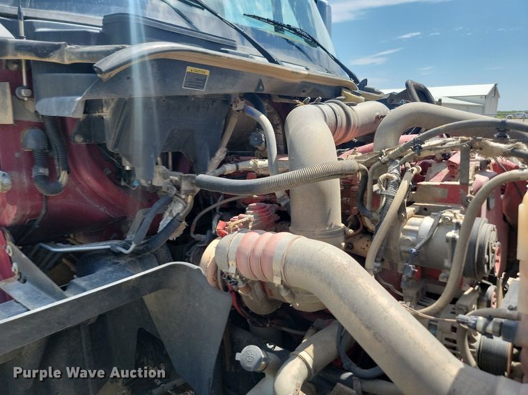 image for item LQ9057 2015 International ProStar  semi truck