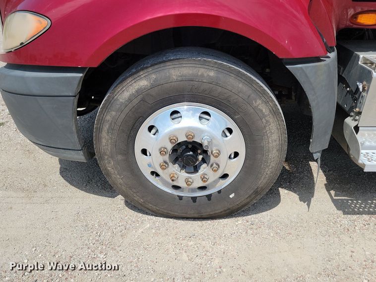 image for item LQ9057 2015 International ProStar  semi truck