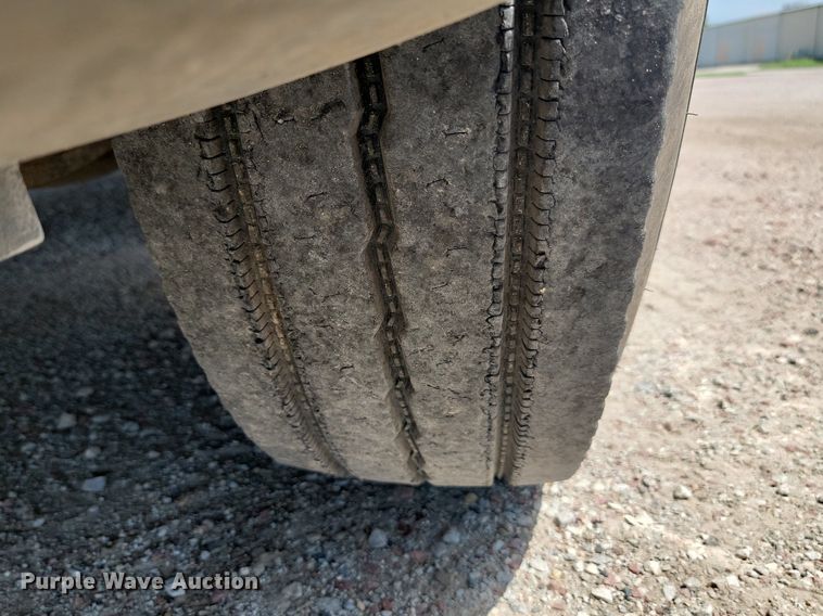 image for item LQ9057 2015 International ProStar  semi truck