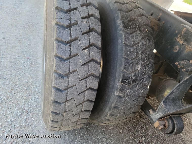 image for item LQ9057 2015 International ProStar  semi truck