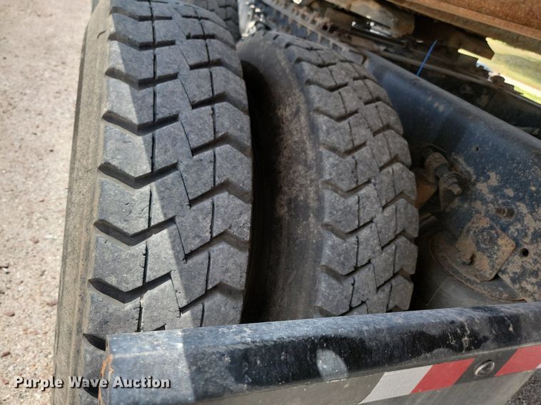 image for item LQ9057 2015 International ProStar  semi truck