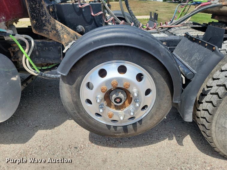 image for item LQ9057 2015 International ProStar  semi truck