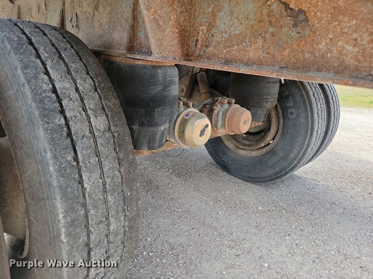 image for item LQ9058 2013 Smithco  side dump trailer