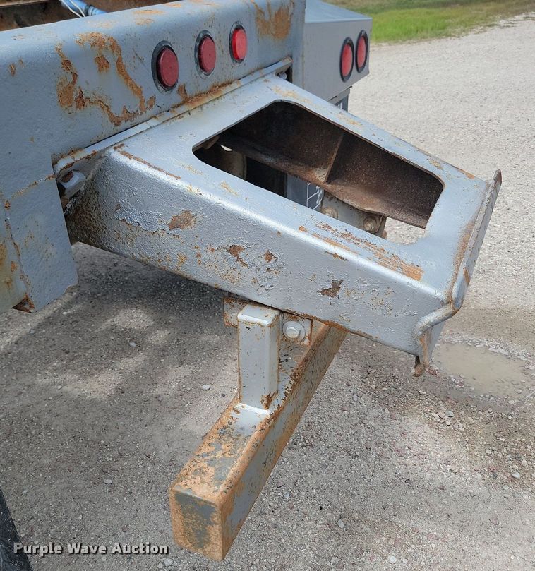 image for item LQ9058 2013 Smithco  side dump trailer