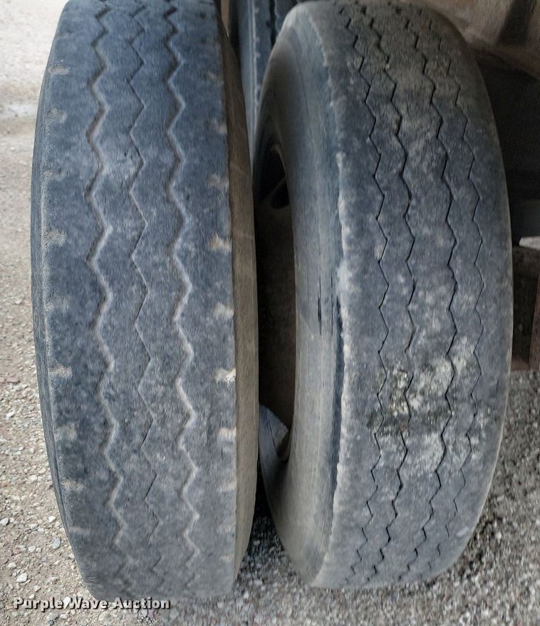 image for item LQ9058 2013 Smithco  side dump trailer