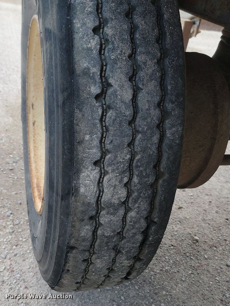 image for item LQ9058 2013 Smithco  side dump trailer