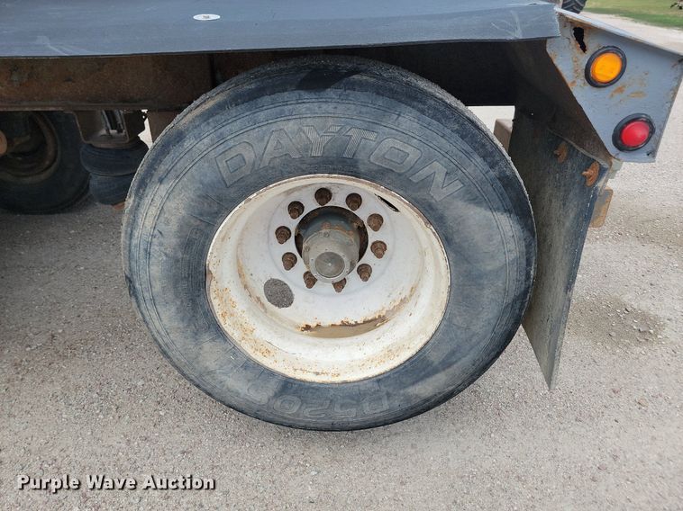 image for item LQ9058 2013 Smithco  side dump trailer