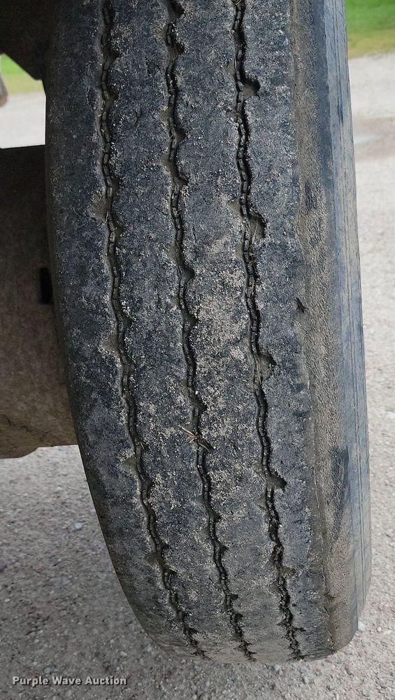 image for item LQ9058 2013 Smithco  side dump trailer