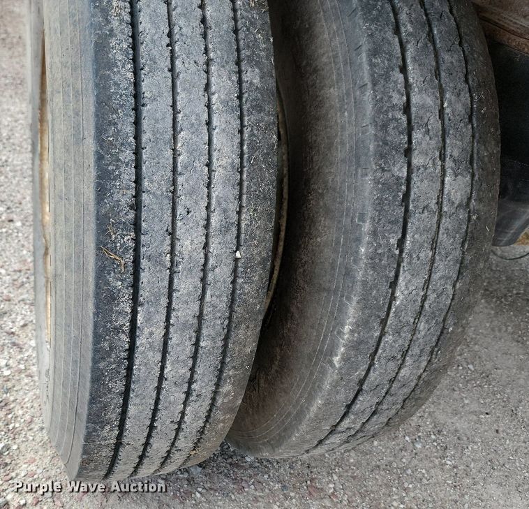 image for item LQ9058 2013 Smithco  side dump trailer