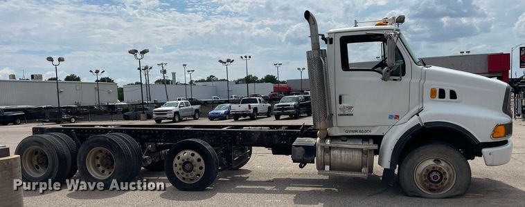 image for item LS9361 2005 Sterling L9500  truck cab and chassis