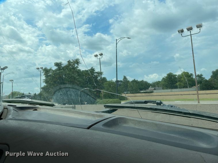 image for item LS9361 2005 Sterling L9500  truck cab and chassis