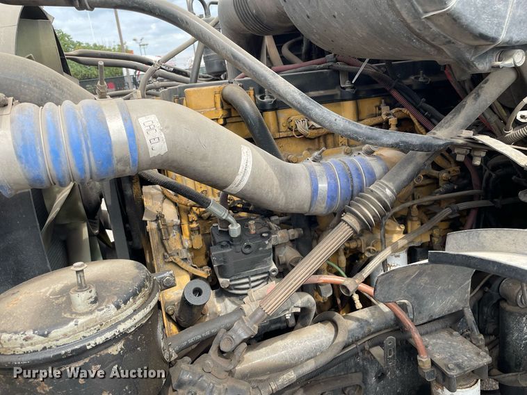 image for item LS9361 2005 Sterling L9500  truck cab and chassis