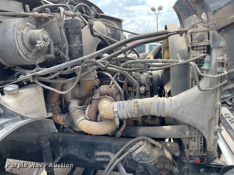 image for item LS9361 2005 Sterling L9500  truck cab and chassis