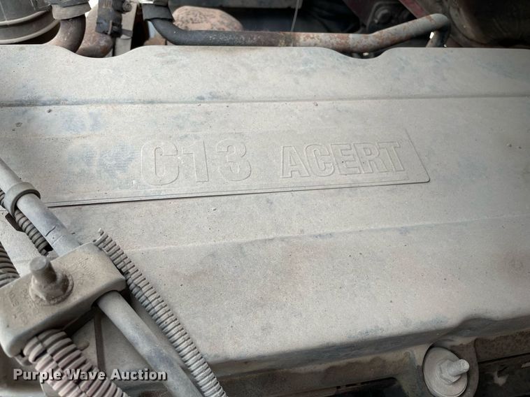 image for item LS9361 2005 Sterling L9500  truck cab and chassis