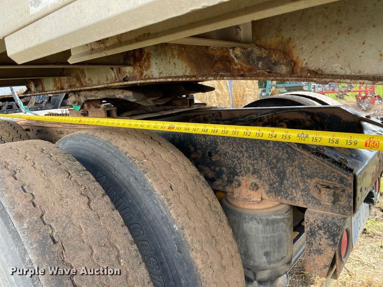 image for item LS9446 1998 Volvo VNL64T  semi truck