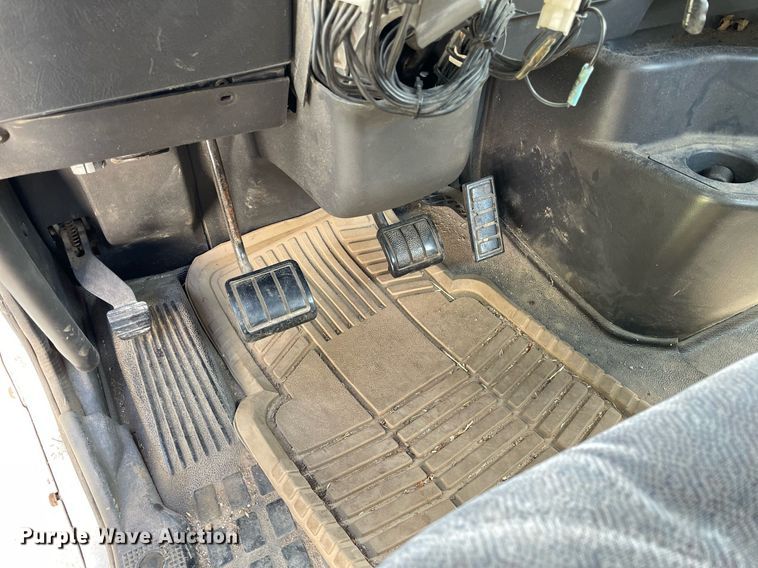 image for item LS9446 1998 Volvo VNL64T  semi truck