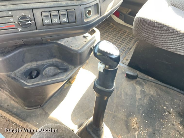 image for item LS9446 1998 Volvo VNL64T  semi truck