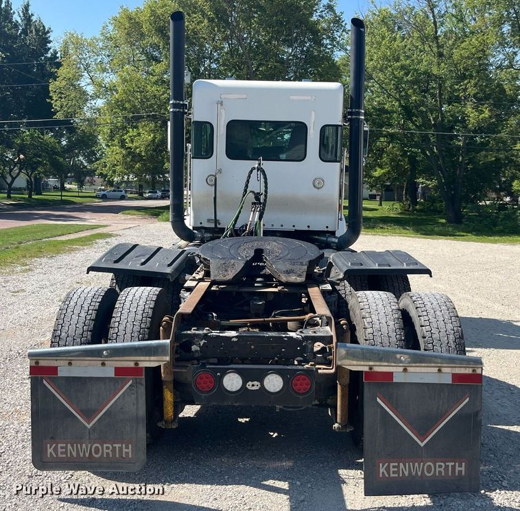 image for item MG9380 2009 Kenworth T800  semi truck