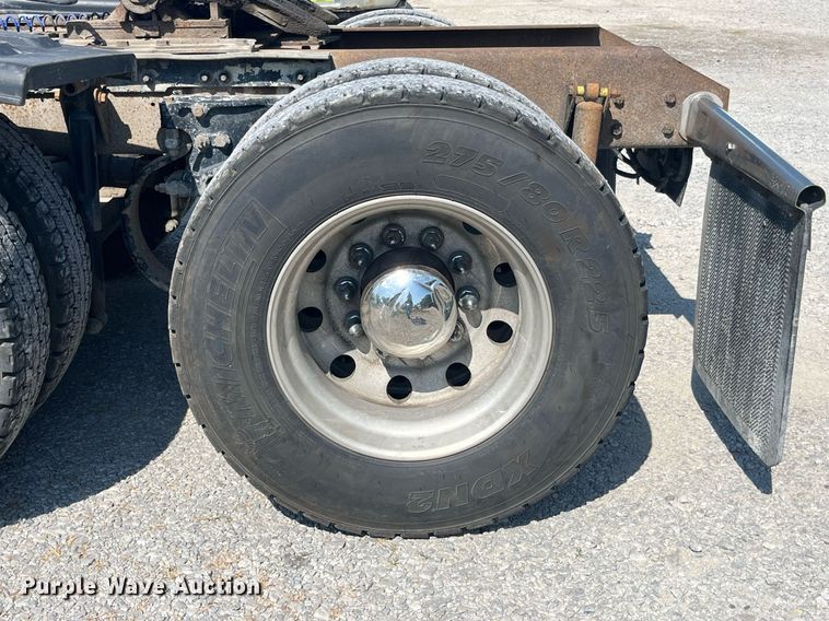 image for item MG9380 2009 Kenworth T800  semi truck